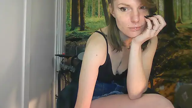 Snapshot of Feli_blue chatting on 02-04-26, 09:15 Feli blue online show from 02-04-26, 09:15