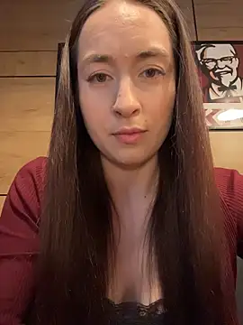 Holly Play online show from 05-26-26, 10:00