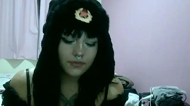 belletotosa online show from 04-25-26, 01:41
