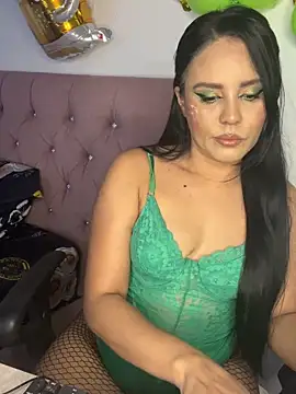 nicol jone1 online show from 03-18-26, 01:20