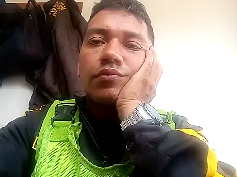 angelito0219 online show from 03-02-25, 07:45