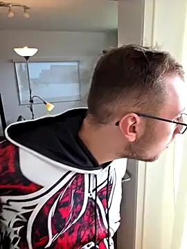 Snapshot of tipico0799 chatting on 04-03-26, 10:35 tipico0799 online show from 04-03-26, 10:35