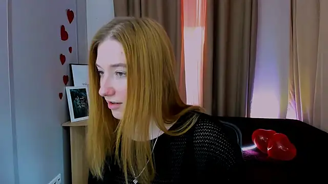 Snapshot of daisy_candy chatting on 02-26-25, 01:41 daisy candy online show from 02-26-25, 01:41