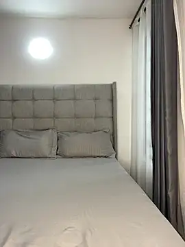 prettiepearl online show from 04-11-26, 08:29