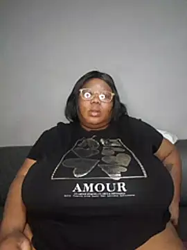DAIRYBELLELIZxx online show from 07-14-26, 08:03