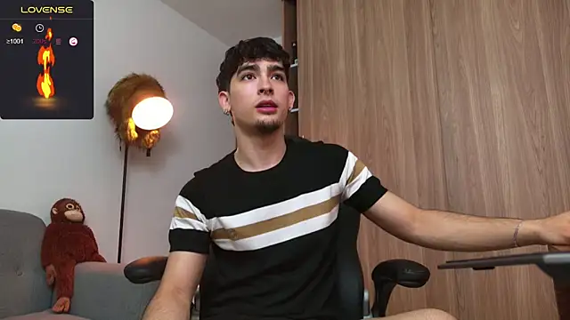 Snapshot of zenn_rush1 chatting on 01-18-25, 11:43 zenn rush1 online show from 01-18-25, 11:43