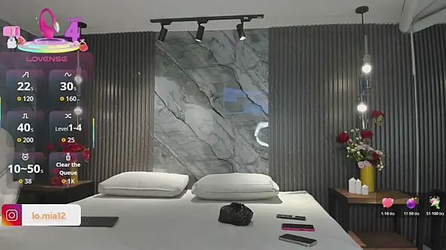 Snapshot of julietha_taylor chatting on 04-11-26, 12:04 julietha taylor online show from 04-11-26, 12:04