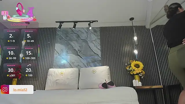 Snapshot of julietha_taylor chatting on 04-18-26, 01:53 julietha taylor online show from 04-18-26, 01:53