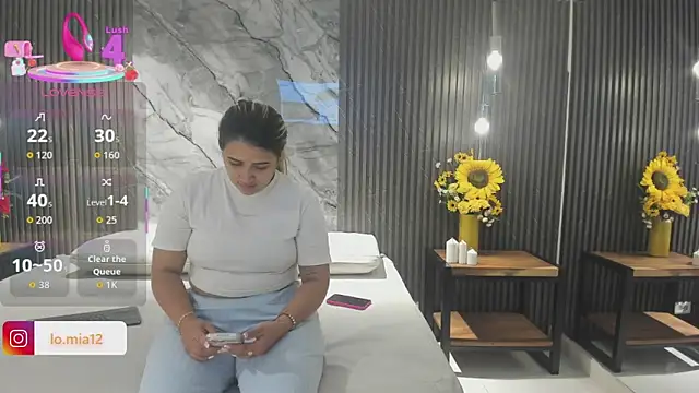 Snapshot of julietha_taylor chatting on 04-21-26, 12:45 julietha taylor online show from 04-21-26, 12:45