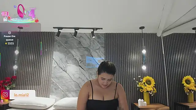 Snapshot of julietha_taylor chatting on 05-04-26, 02:51 julietha taylor online show from 05-04-26, 02:51