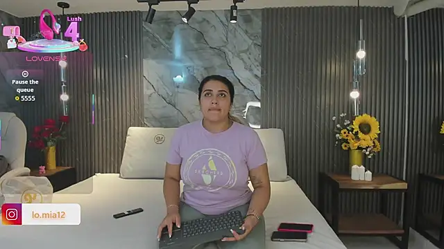 Snapshot of julietha_taylor chatting on 05-15-26, 12:39 julietha taylor online show from 05-15-26, 12:39