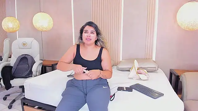Snapshot of julietha_taylor chatting on 07-06-26, 03:03 julietha taylor online show from 07-06-26, 03:03