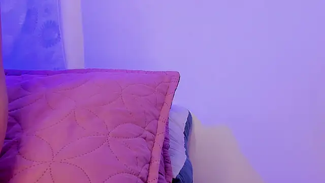 ZaraWest online show from 06-10-26, 12:33