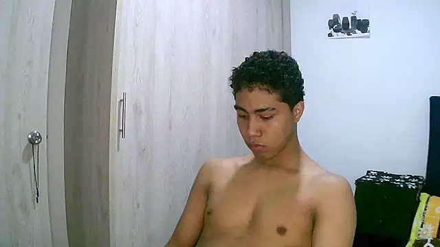 sexy diamante  online show from 03-10-26, 02:49