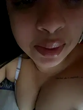 Snapshot of lalinha_sapeka chatting on 11-28-25, 01:25 lalinha sapeka online show from 11-28-25, 01:25
