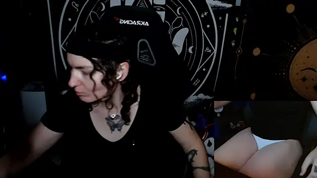 BrandiWRLD 999 online show from 09-30-25, 07:19