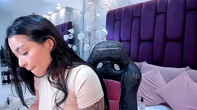 Snapshot of emma_carterr1 chatting on 06-29-26, 08:20 emma carterr1 online show from 06-29-26, 08:20