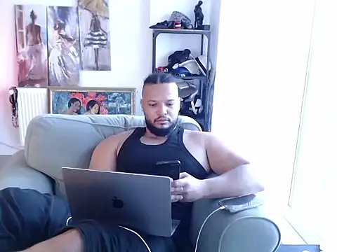 Snapshot of 1LordKingsley chatting on 06-16-26, 03:31 1LordKingsley online show from 06-16-26, 03:31
