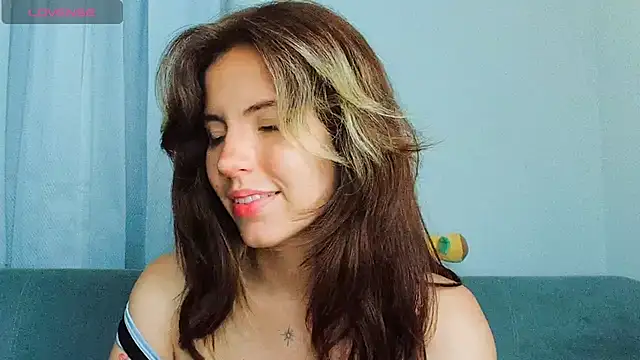 cherrybom969 online show from 02-01-25, 08:18