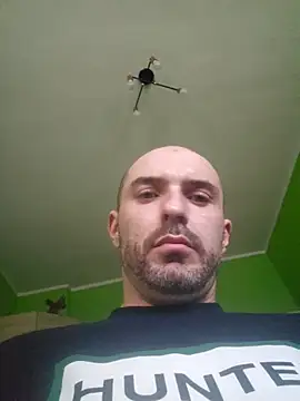 Snapshot of STANISLAW621162 chatting on 06-16-26, 06:43 STANISLAW621162 online show from 06-16-26, 06:43