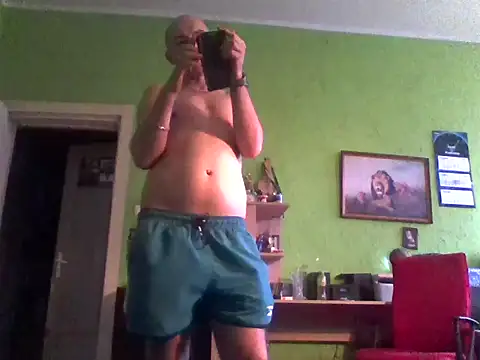 Snapshot of STANISLAW621162 chatting on 07-16-26, 05:52 STANISLAW621162 online show from 07-16-26, 05:52