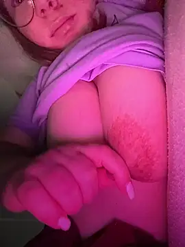 Snapshot of yourcutesarah chatting on 02-06-26, 12:52 yourcutesarah online show from 02-06-26, 12:52