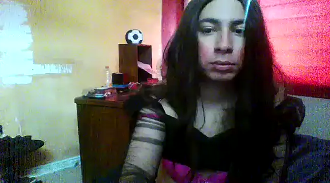 Snapshot of Yasmin_Paez99 chatting on 01-12-25, 08:03 Yasmin Paez99 online show from 01-12-25, 08:03