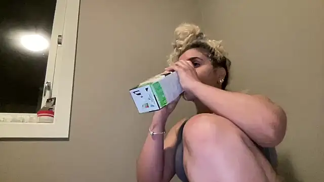 brithneysquirt online show from 03-11-26, 08:37