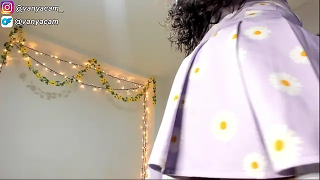 vanyacam  online show from 04-12-26, 03:44