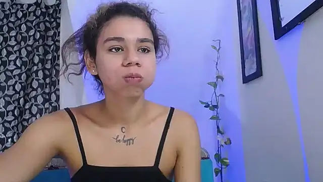 Snapshot of diamonmeli chatting on 02-07-25, 04:24 diamonmeli online show from 02-07-25, 04:24