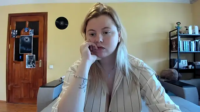 LillyDepp online show from 03-26-26, 01:49