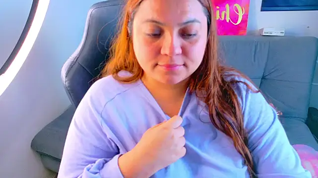 Snapshot of Rebeca_charme21 chatting on 05-10-26, 02:55 Rebeca charme21 online show from 05-10-26, 02:55