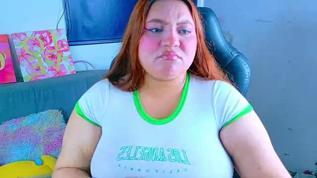 Snapshot of Rebeca_charme21 chatting on 06-19-26, 12:31 Rebeca charme21 online show from 06-19-26, 12:31