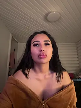 Snapshot of Anily_Lovely chatting on 05-11-26, 01:11 Anily Lovely online show from 05-11-26, 01:11