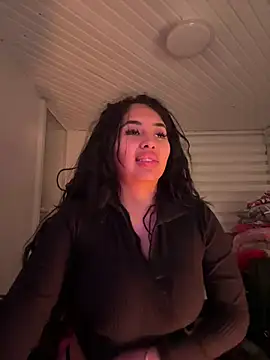 Snapshot of Anily_Lovely chatting on 05-27-26, 12:51 Anily Lovely online show from 05-27-26, 12:51