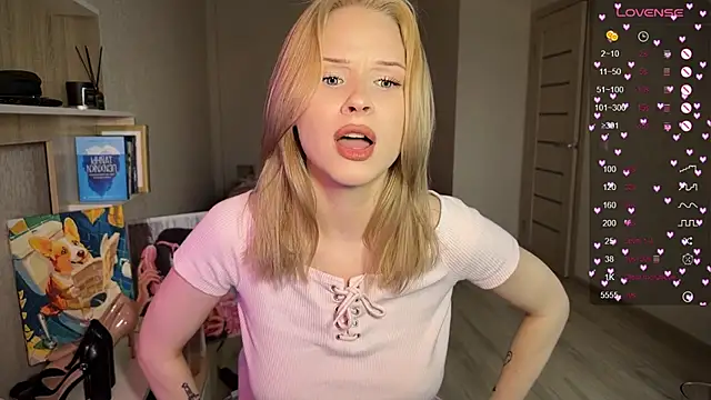 lisa barbie online show from 10-22-25, 08:03