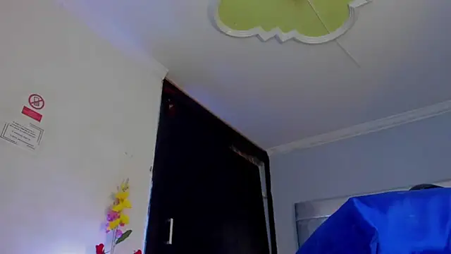 Eyleen Santos online show from 03-31-26, 07:36