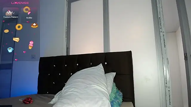 Sweet hot mia online show from 03-12-26, 03:29