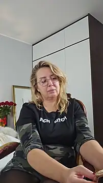 MariaRichi  online show from 03-12-26, 08:37