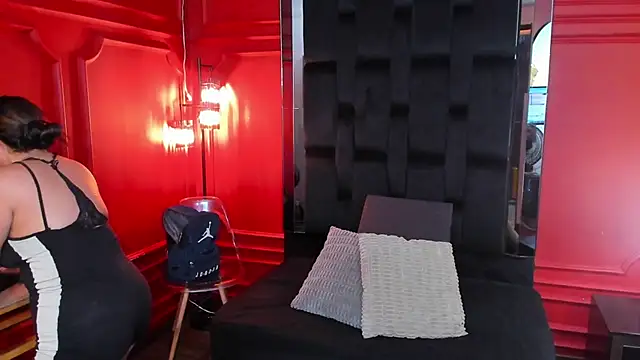 Snapshot of nathalie_rossel chatting on 02-22-25, 01:22 nathalie rossel online show from 02-22-25, 01:22