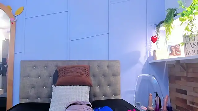 Snapshot of nathalie_rossel chatting on 10-01-25, 07:53 nathalie rossel online show from 10-01-25, 07:53