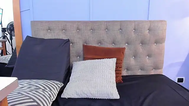 Snapshot of nathalie_rossel chatting on 10-23-25, 08:24 nathalie rossel online show from 10-23-25, 08:24