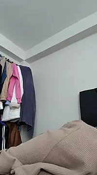 ARIANA SAENS online show from 12-17-24, 05:58