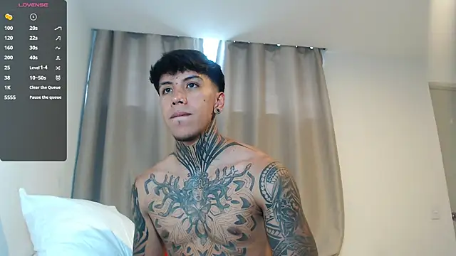 Nickhot0609 online show from 02-26-25, 08:11