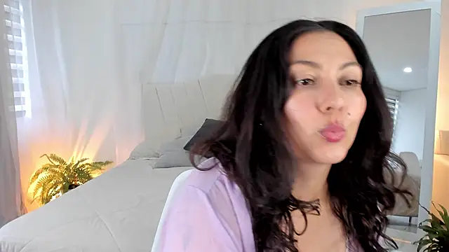 karla paradise  online show from 11-27-25, 07:05