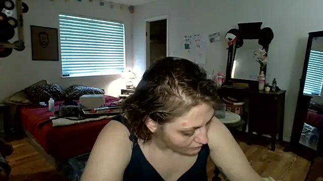 sophiarica online show from 04-22-26, 03:35