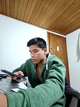 Snapshot of AlexTova chatting on 03-29-26, 01:16 AlexTova online show from 03-29-26, 01:16