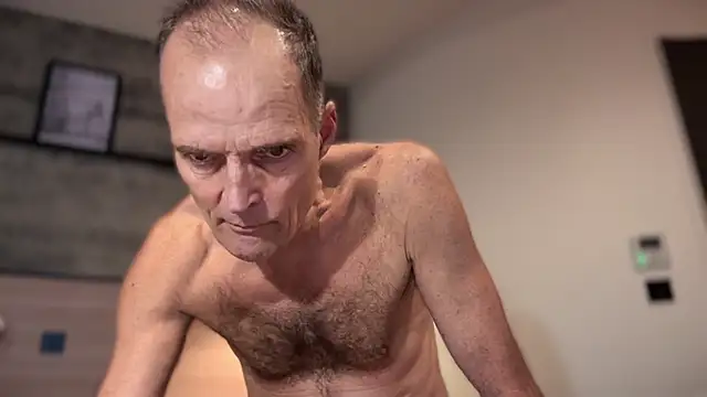 TowaFreespirit online show from 12-26-24, 02:37