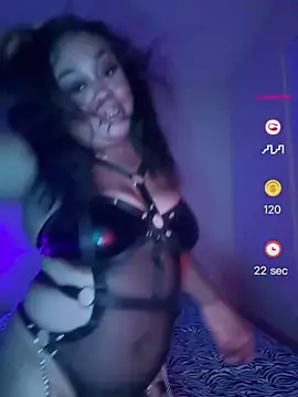 Snapshot of camiliaskye chatting on 06-20-26, 03:42 camiliaskye online show from 06-20-26, 03:42