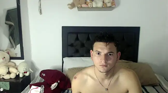 Latin Boy24 online show from 02-23-25, 07:07